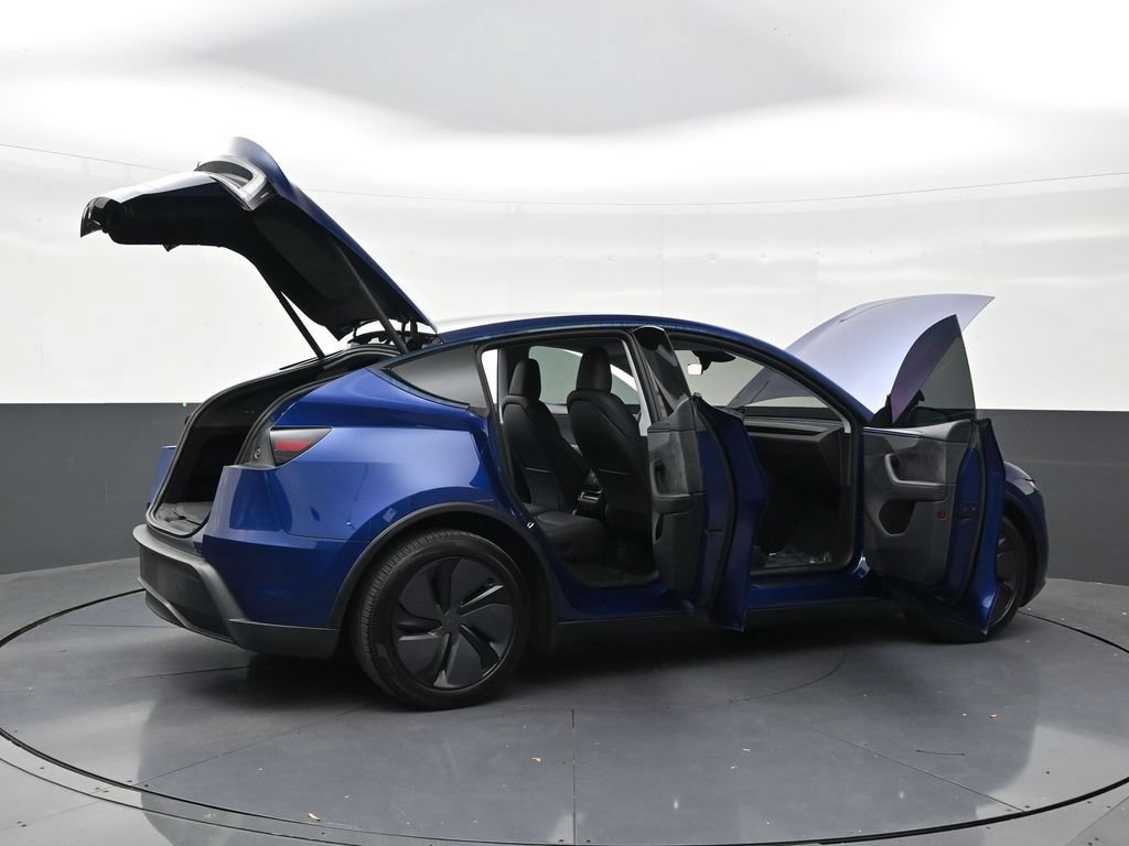 Used 2026 Tesla Model Y AWD image 28