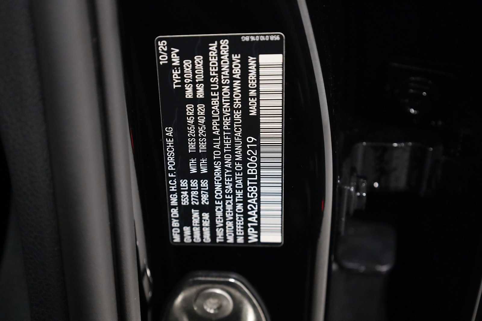 New 2026 Porsche Macan image 44