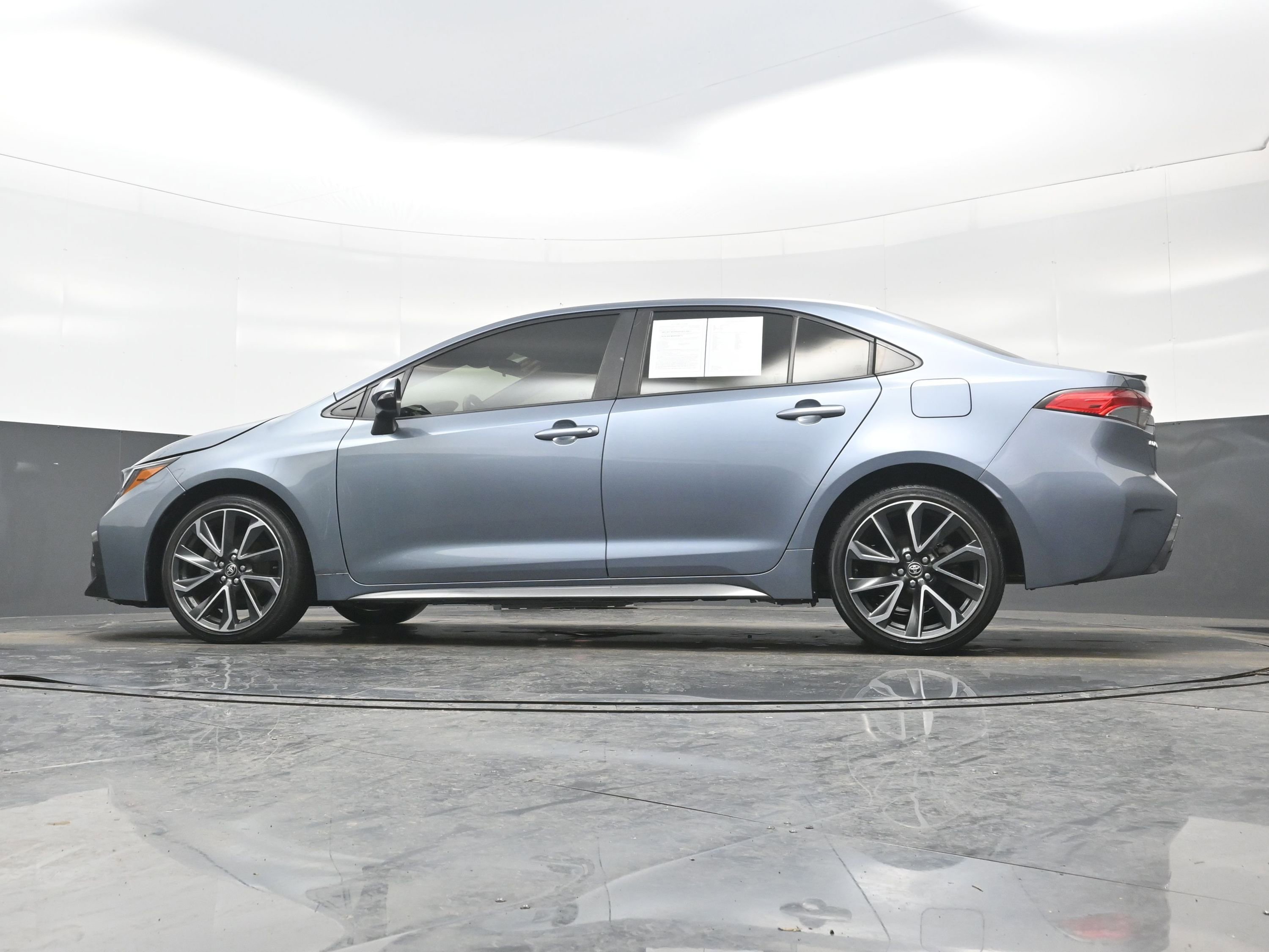 Used 2020 Toyota Corolla SE image 27