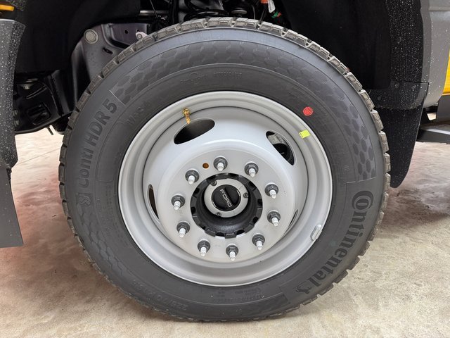 New 2026 Ford F550 4x4 Regular Cab Super Duty image 25