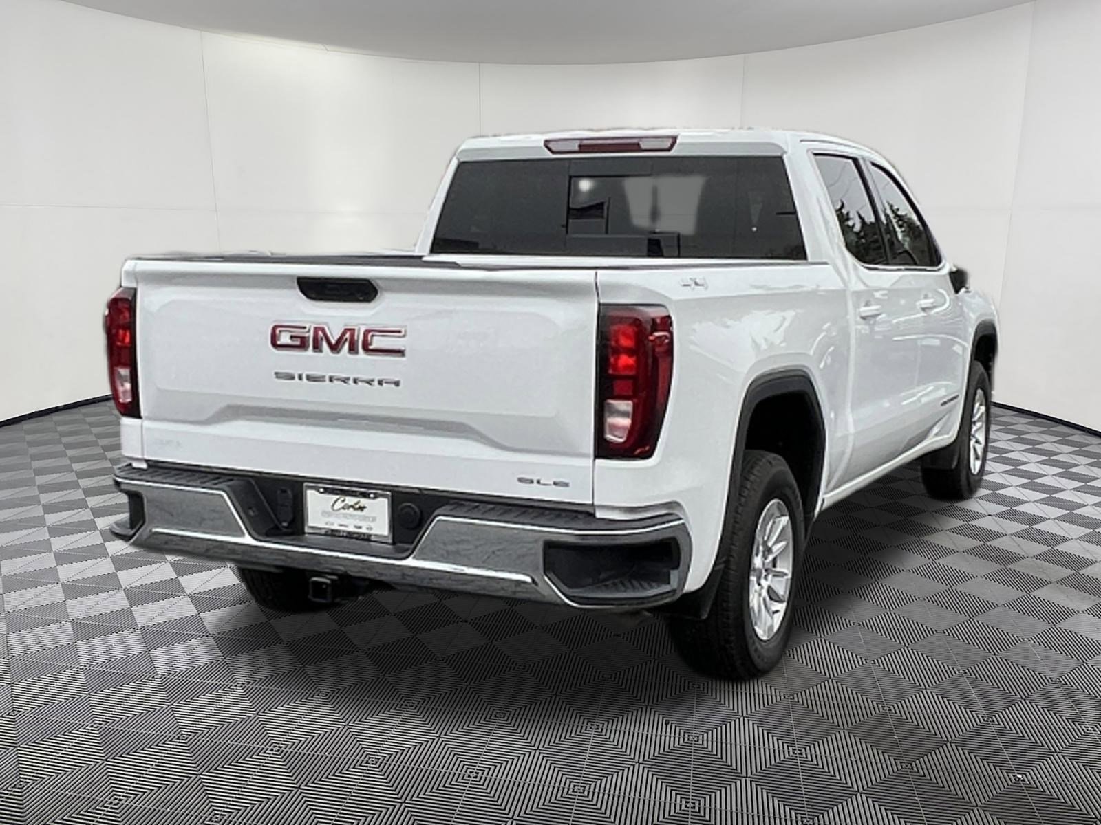 Used 2024 GMC Sierra 1500 SLE w/ Preferred Package image 6