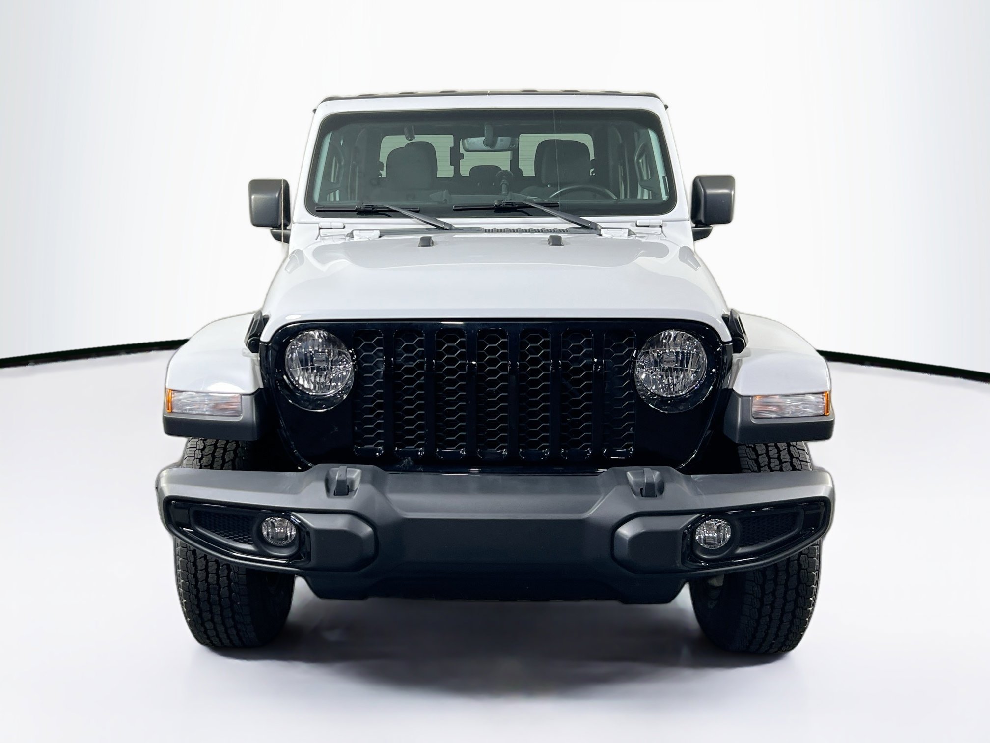 Used 2022 Jeep Gladiator Sport image 2