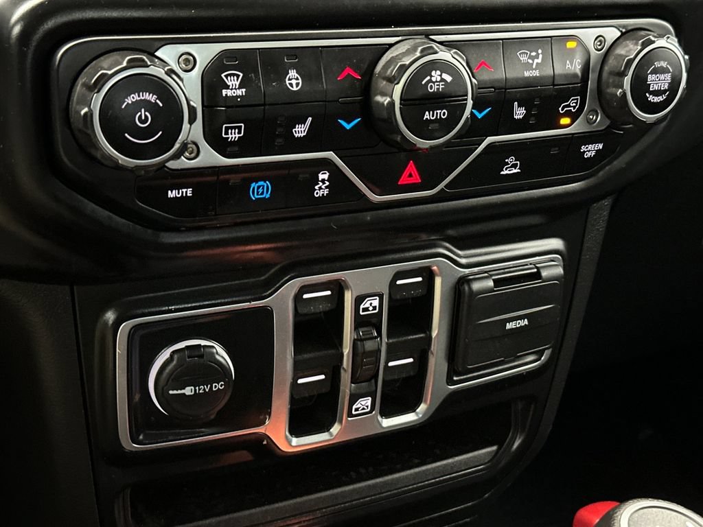 Used 2023 Jeep Wrangler Unlimited w/ Cold Weather Group AWD/4WD image 20