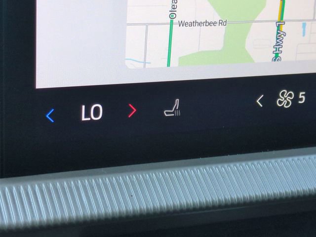 Used 2025 Ford Explorer Active image 27