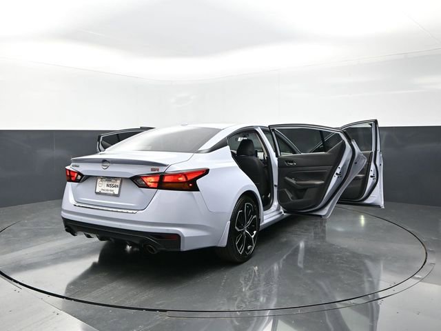 Used 2023 Nissan Altima 2.5 SR w/ SR Premium Package FWD image 38