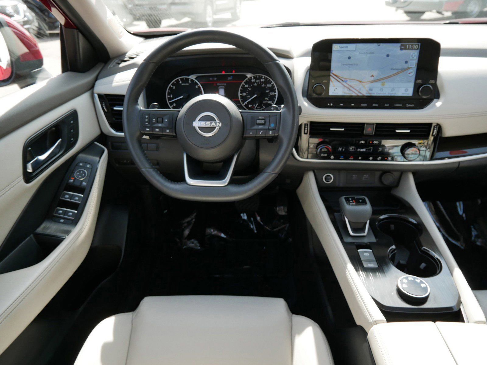 Used 2023 Nissan Rogue SL w/ SL Premium Package image 12