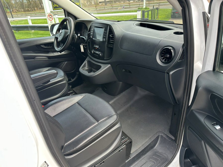Used 2023 Mercedes-Benz Metris image 13