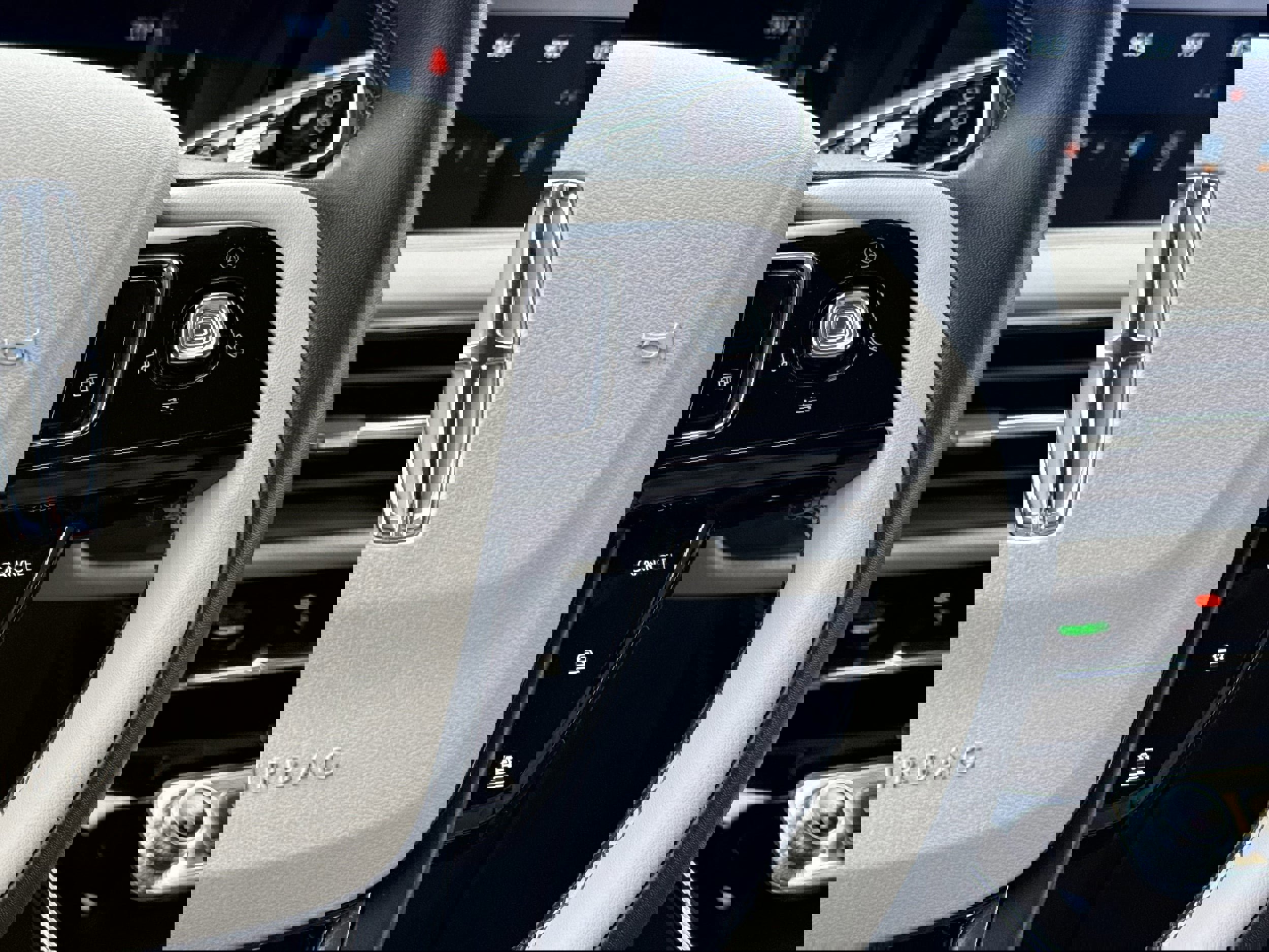 Used 2025 Lincoln Corsair FWD w/ Equipment Group 101A image 15