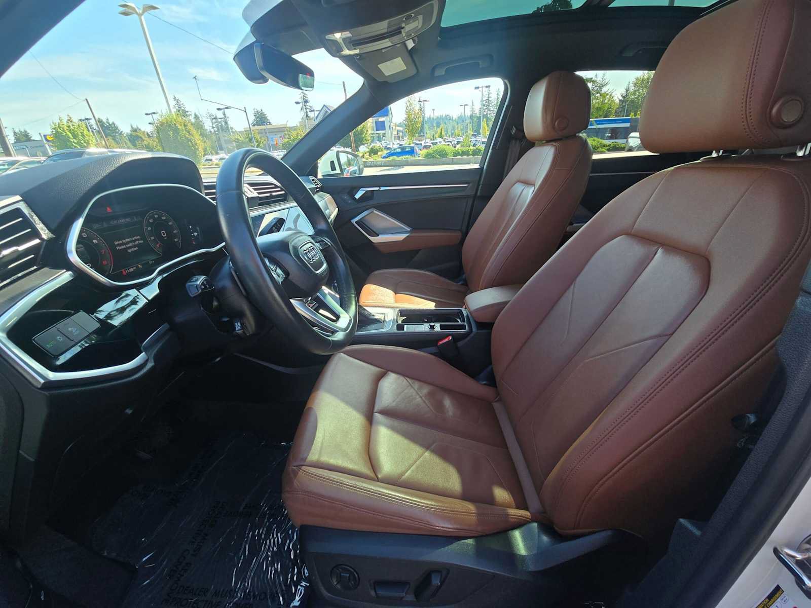 Used 2023 Audi Q3 2.0T Premium Plus w/ Premium Plus Package AWD/4WD image 21