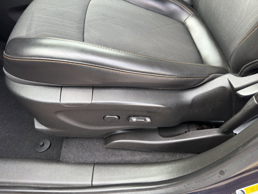 Used 2019 Chevrolet Trax LT w/ Sun & Sound Package image 15