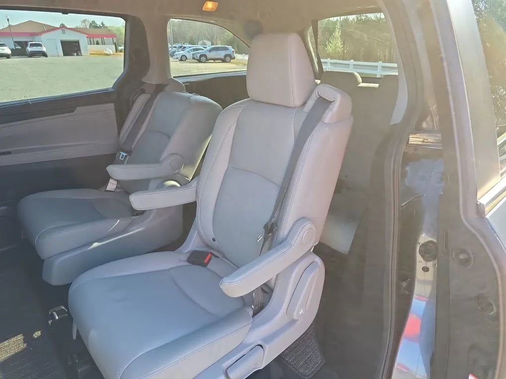 Used 2018 Honda Odyssey EX-L image 48