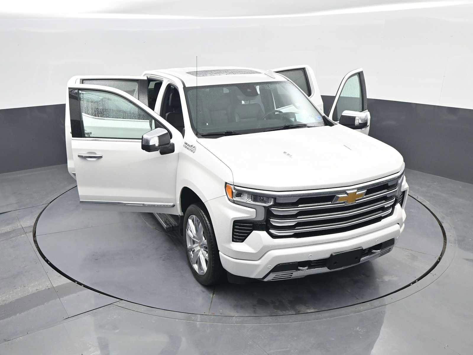 Used 2024 Chevrolet Silverado 1500 High Country image 44