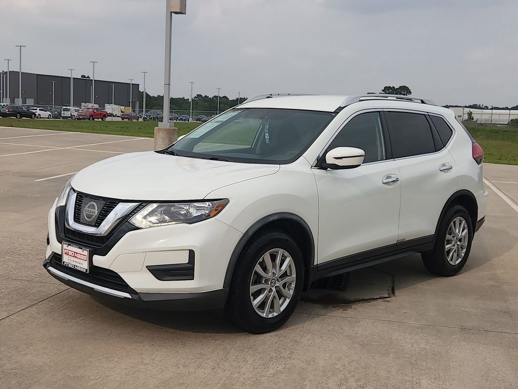 Used 2017 Nissan Rogue SV AWD/4WD image 3