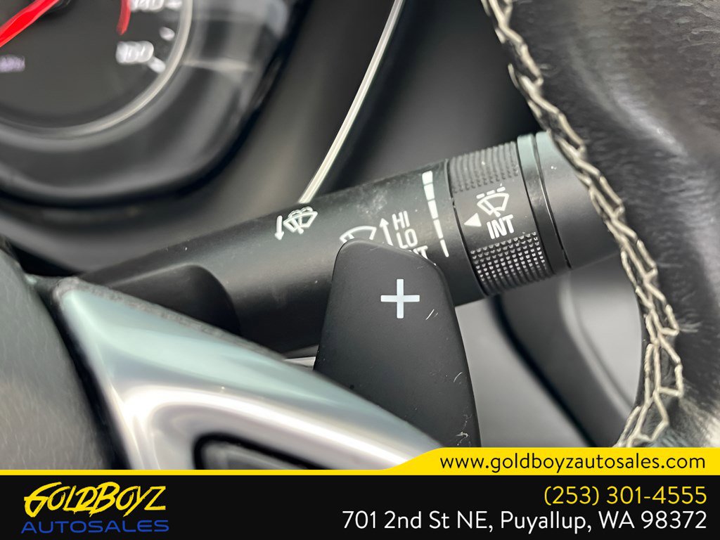 Used 2022 Chevrolet Camaro LT RWD image 28