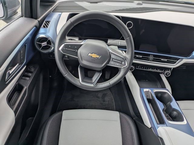 Certified 2025 Chevrolet Equinox EV LT FWD image 17
