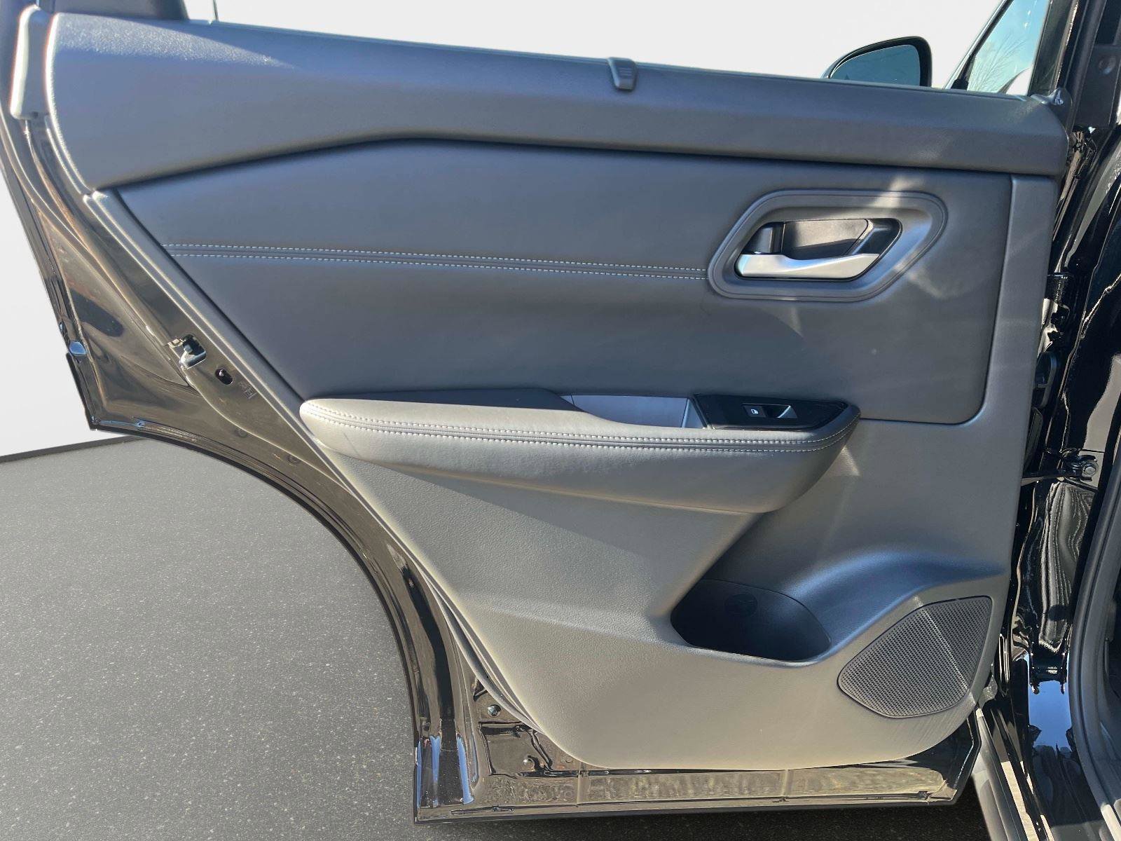 New 2026 Nissan Rogue SV w/ SV Premium Package image 11