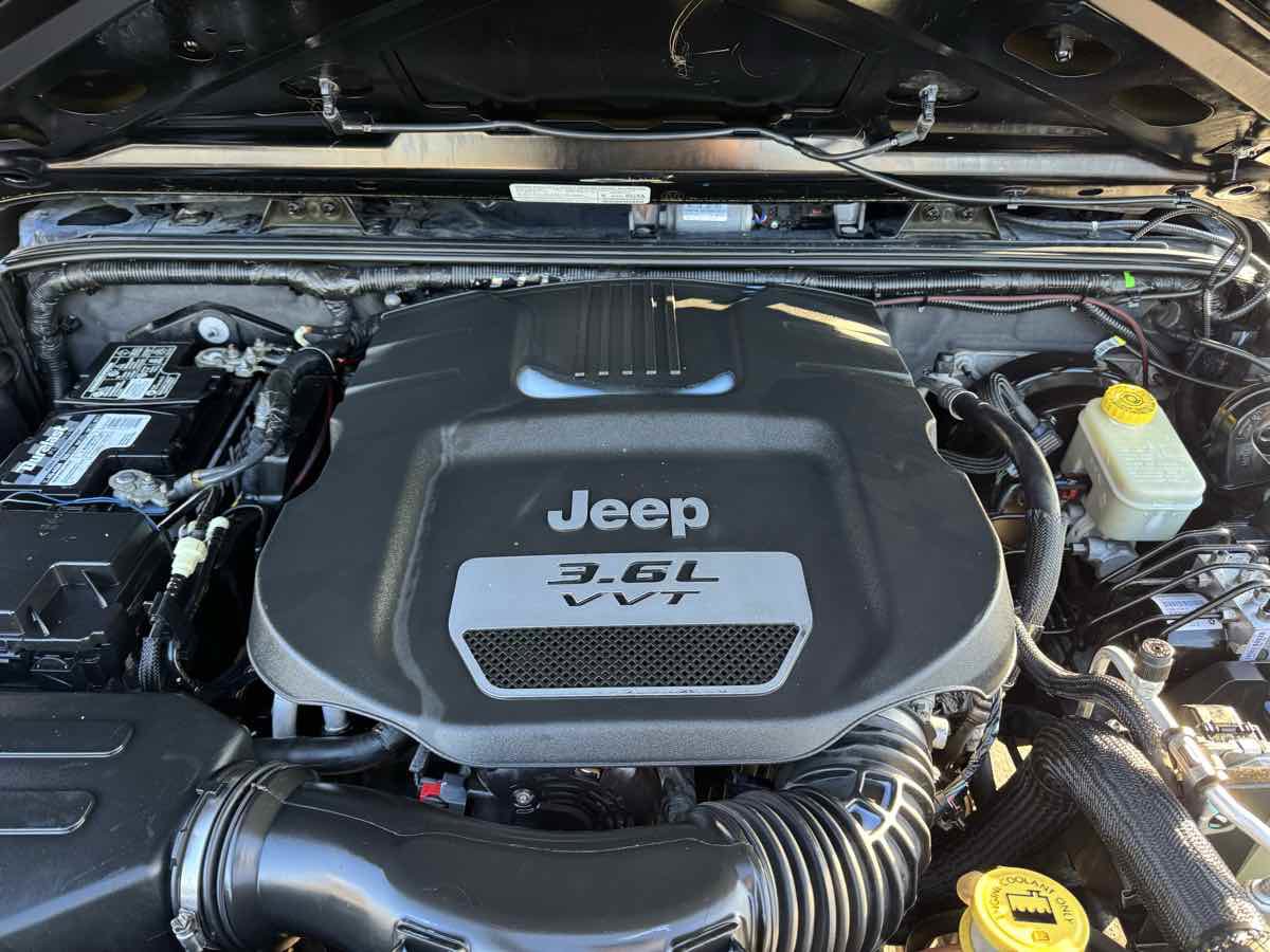 Used 2013 Jeep Wrangler Unlimited Sport AWD/4WD image 49