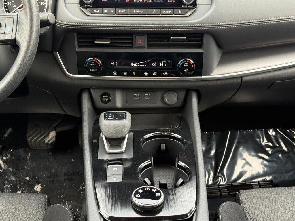 Used 2024 Nissan Rogue SV image 17