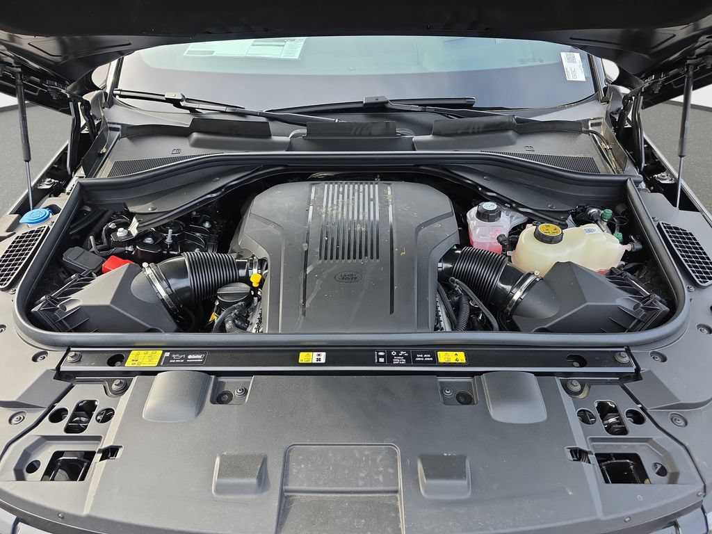 New 2025 Land Rover Range Rover Sport Dynamic SE AWD/4WD image 32