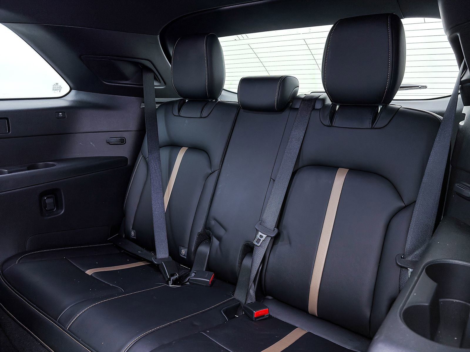 Used 2025 MAZDA CX-90 Plug-In Hybrid w/ Premium Plus image 39