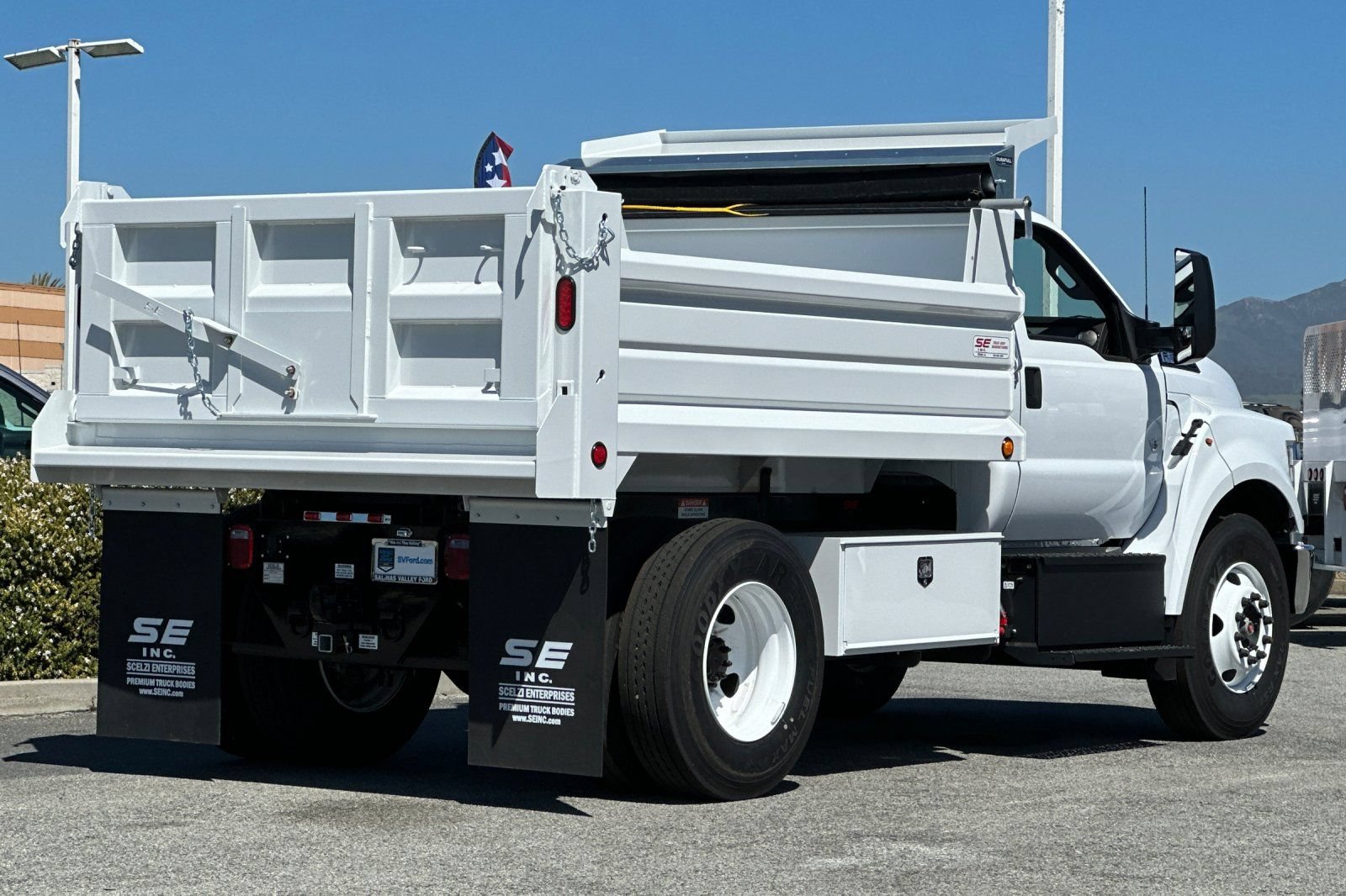 New 2025 Ford F650 2WD Regular Cab Super Duty image 4