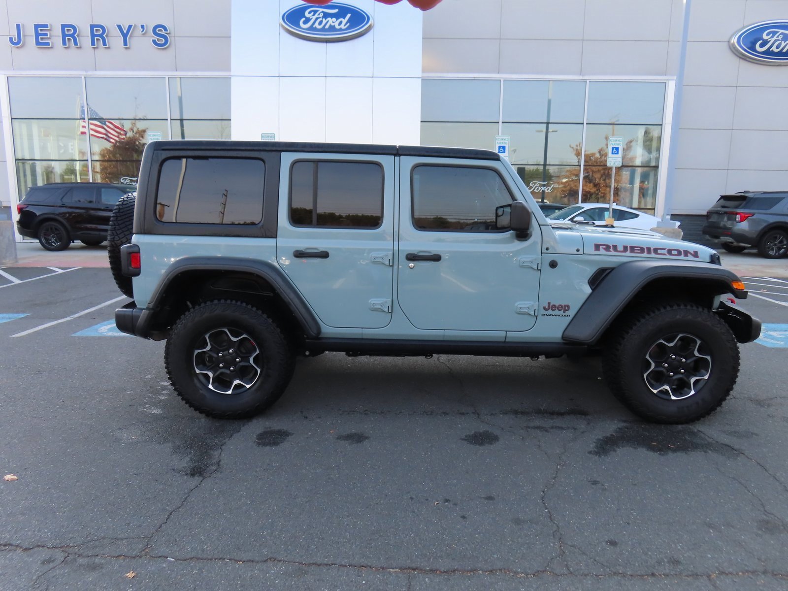 Used 2023 Jeep Wrangler Rubicon w/ Cold Weather Group image 6