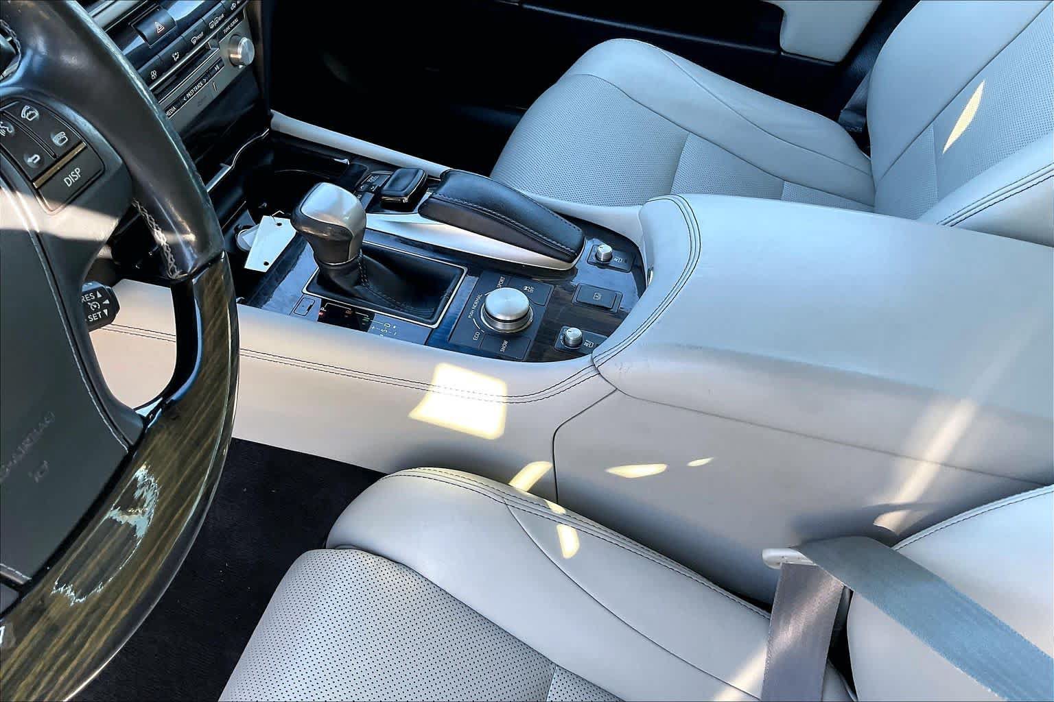 Used 2015 Lexus LS 460 AWD w/ Comfort Package image 17