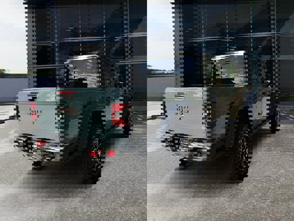 New 2025 Jeep Gladiator Rubicon w/ Convenience Group image 7