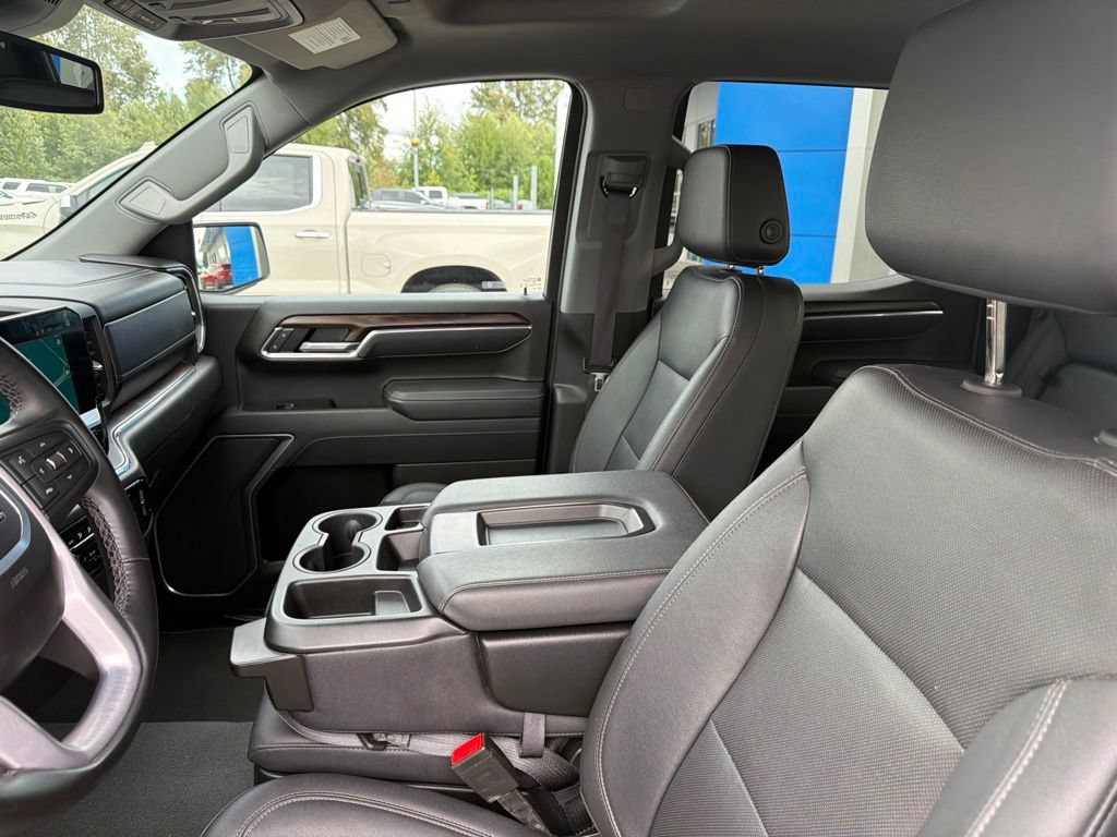 Used 2025 GMC Sierra 1500 SLT AWD/4WD image 21