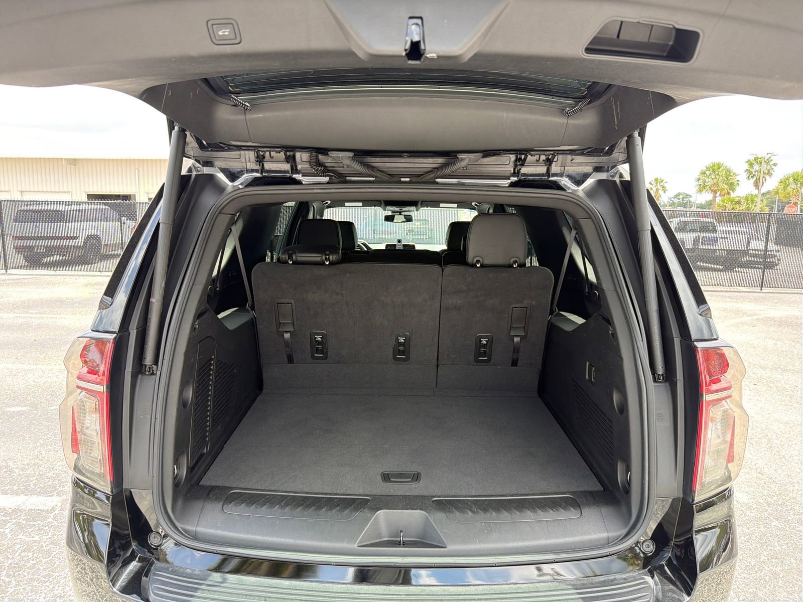 Used 2024 Chevrolet Suburban LT AWD/4WD image 33