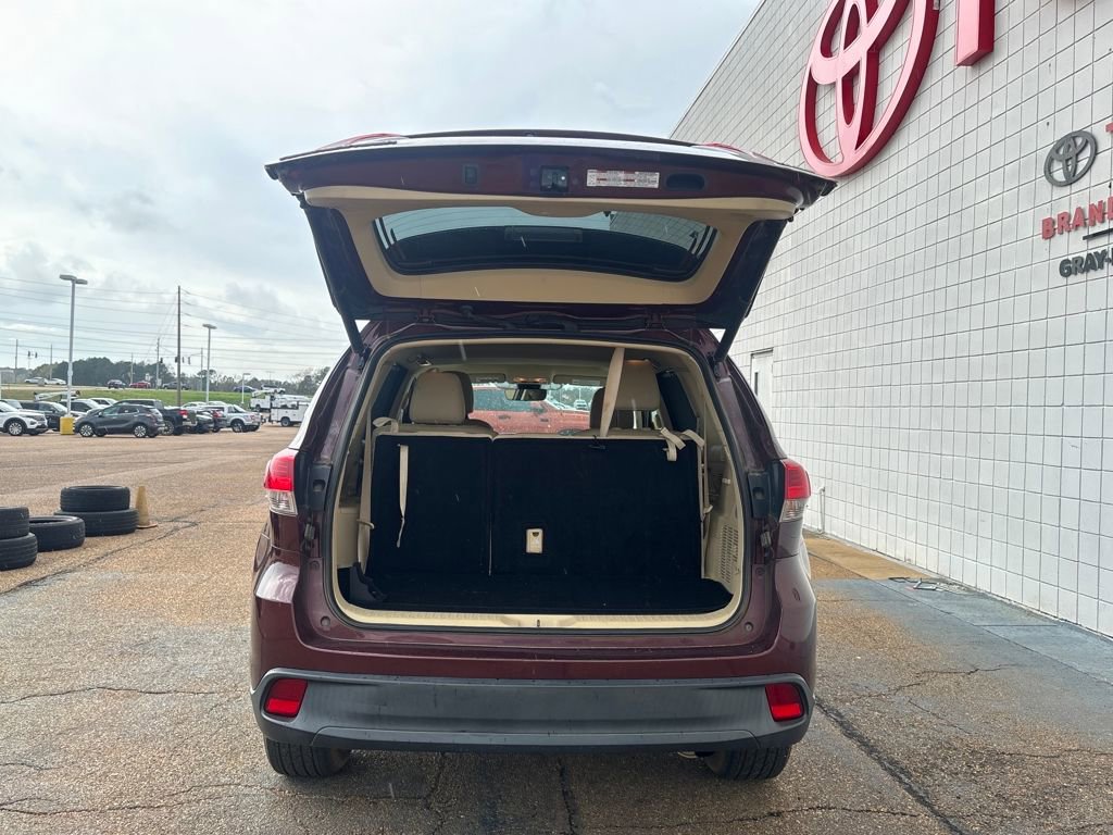 Used 2018 Toyota Highlander XLE image 31