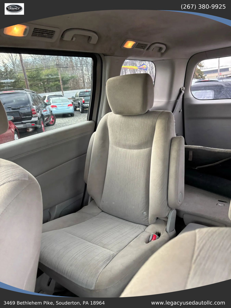 Used 2017 Nissan Quest SV image 18