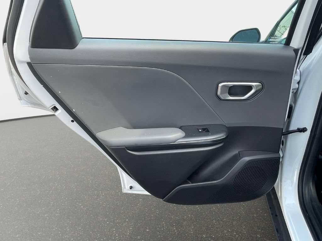 Used 2025 Kia K4 FWD image 11
