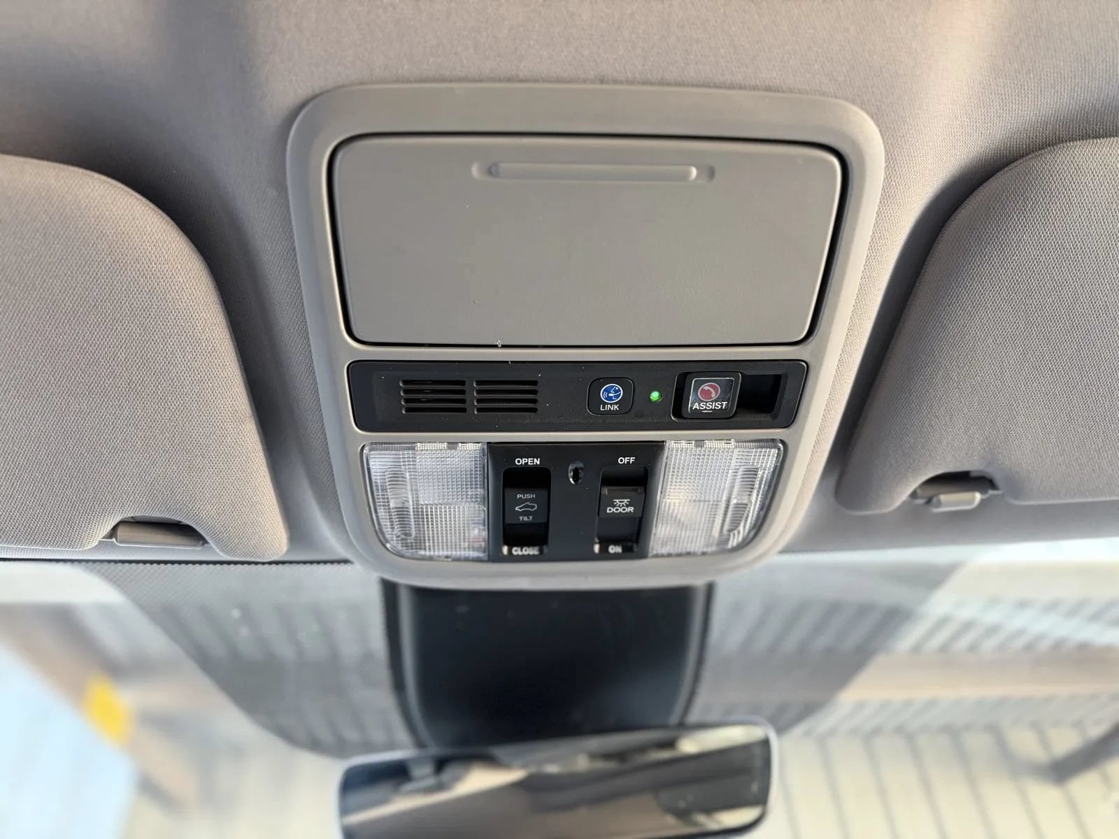 Used 2024 Honda Odyssey Elite image 39