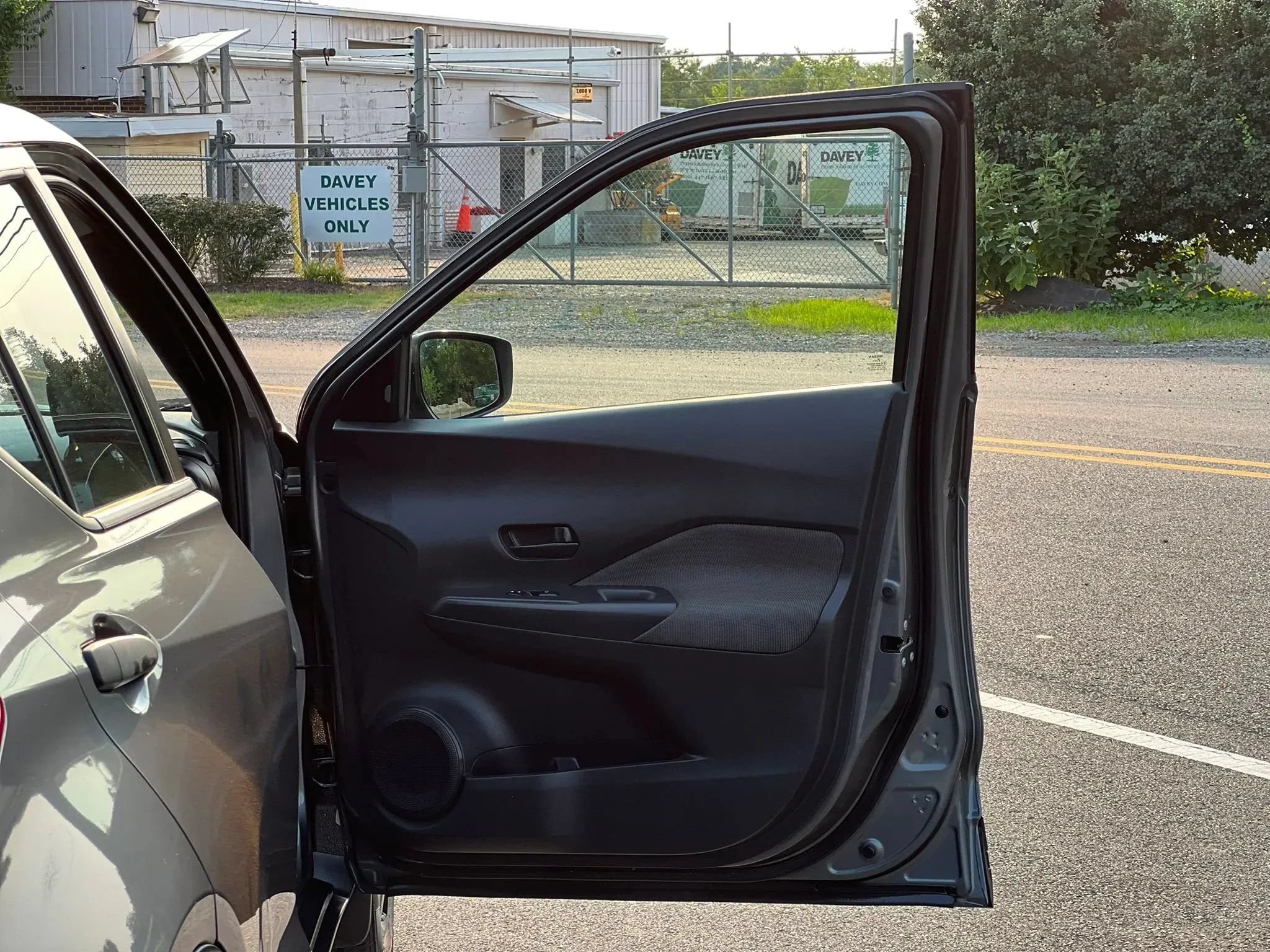 Used 2020 Nissan Kicks S FWD image 35