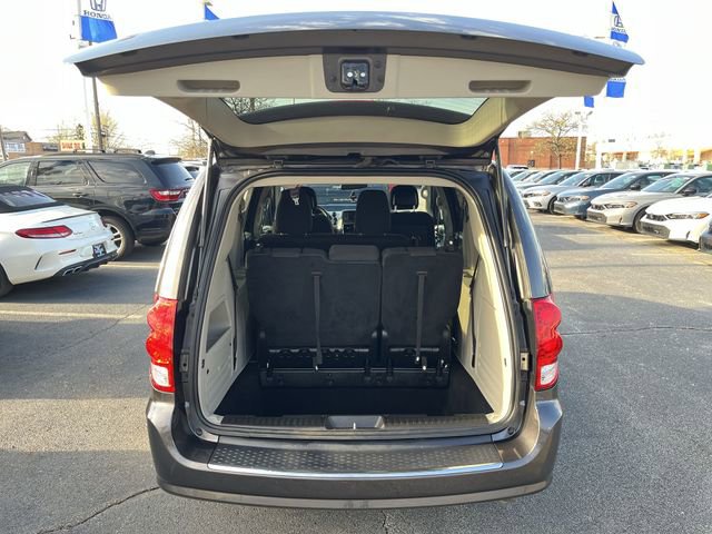 Used 2020 Dodge Grand Caravan SE w/ UConnect Hands-Free Group FWD image 21