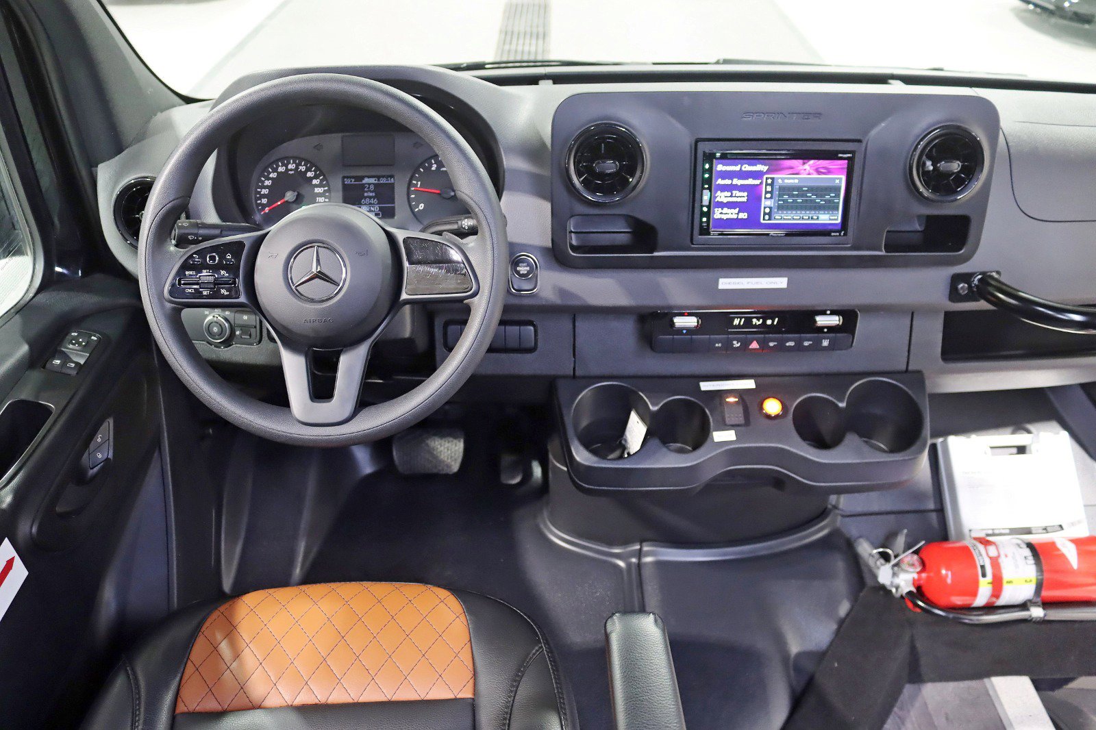 Used 2023 Mercedes-Benz Sprinter 3500 image 14
