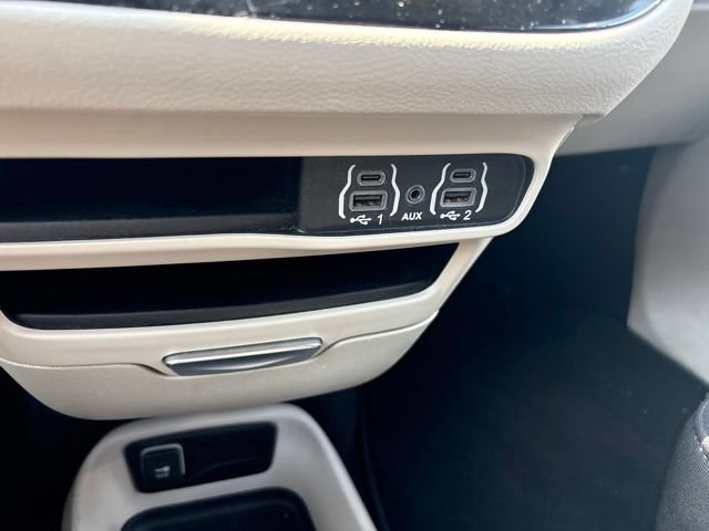 Used 2023 Chrysler Voyager LX FWD image 23