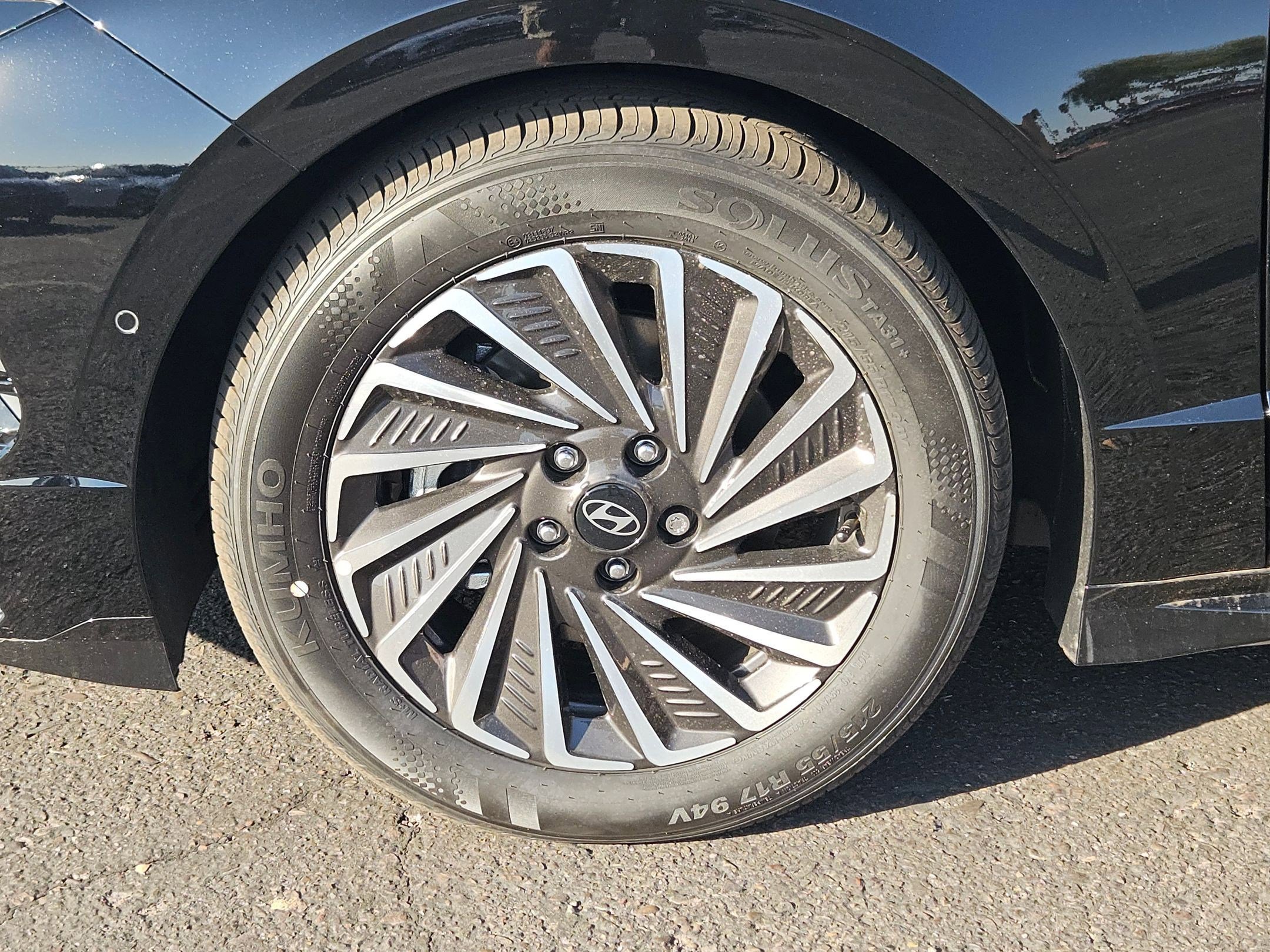 New 2025 Hyundai Sonata Limited image 7