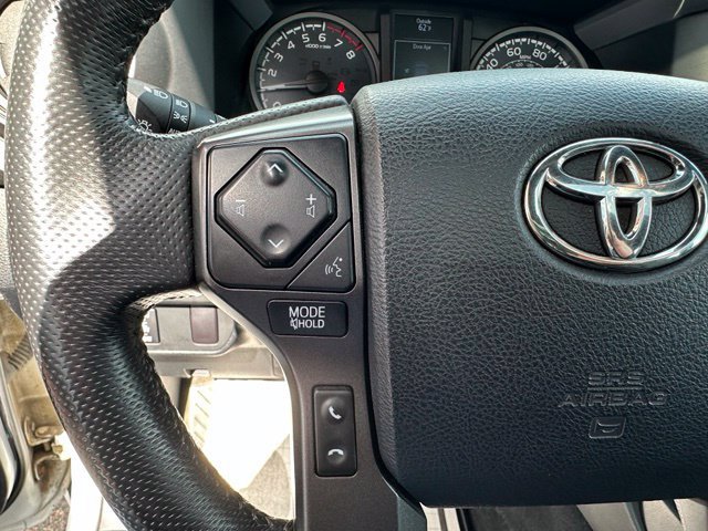 Used 2016 Toyota Tacoma TRD Sport AWD/4WD image 16