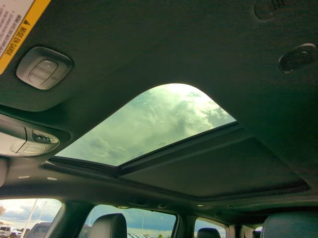 New 2027 Chrysler Pacifica Limited FWD image 25