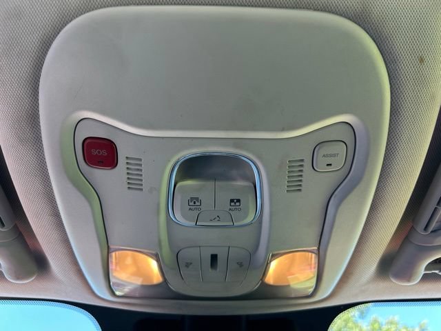 Used 2020 Jeep Renegade Limited w/ UConnect 8.4 Nav Group AWD/4WD image 33
