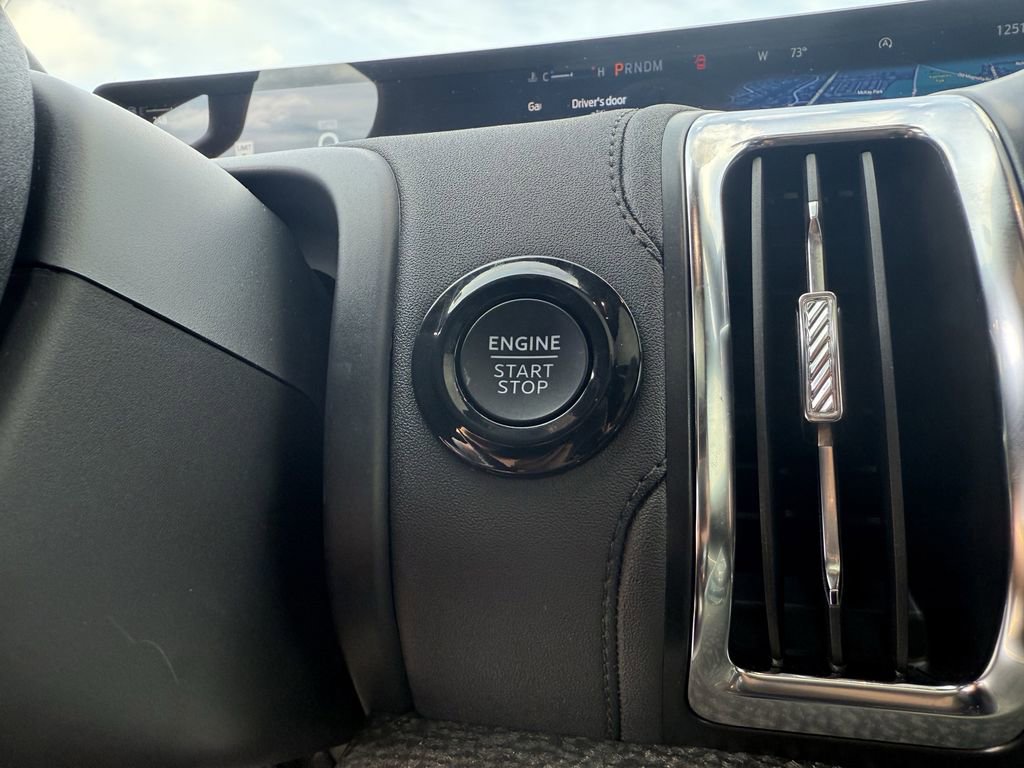 Used 2025 Ford Expedition Tremor AWD/4WD image 21
