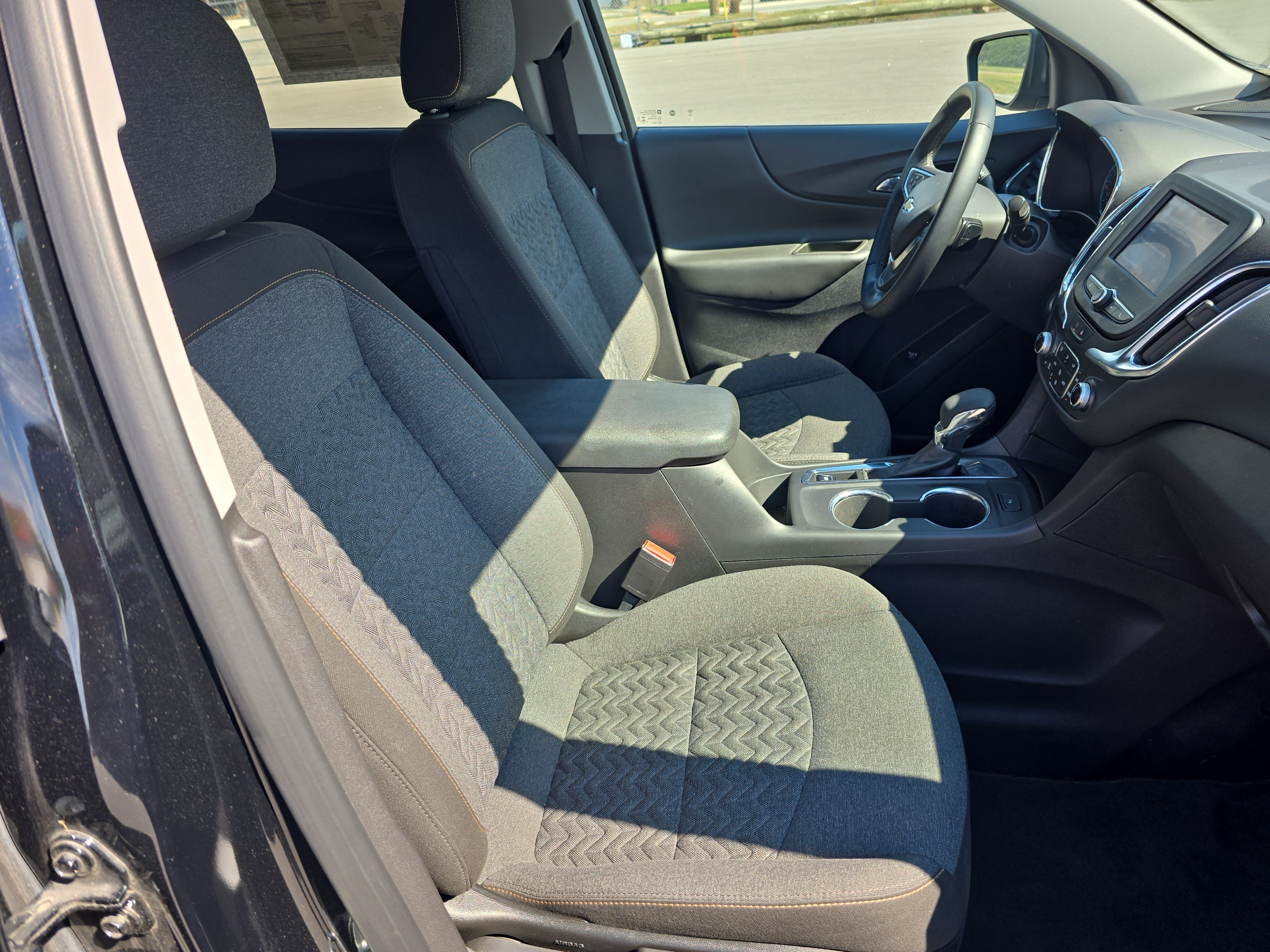 Used 2023 Chevrolet Equinox LT FWD image 10