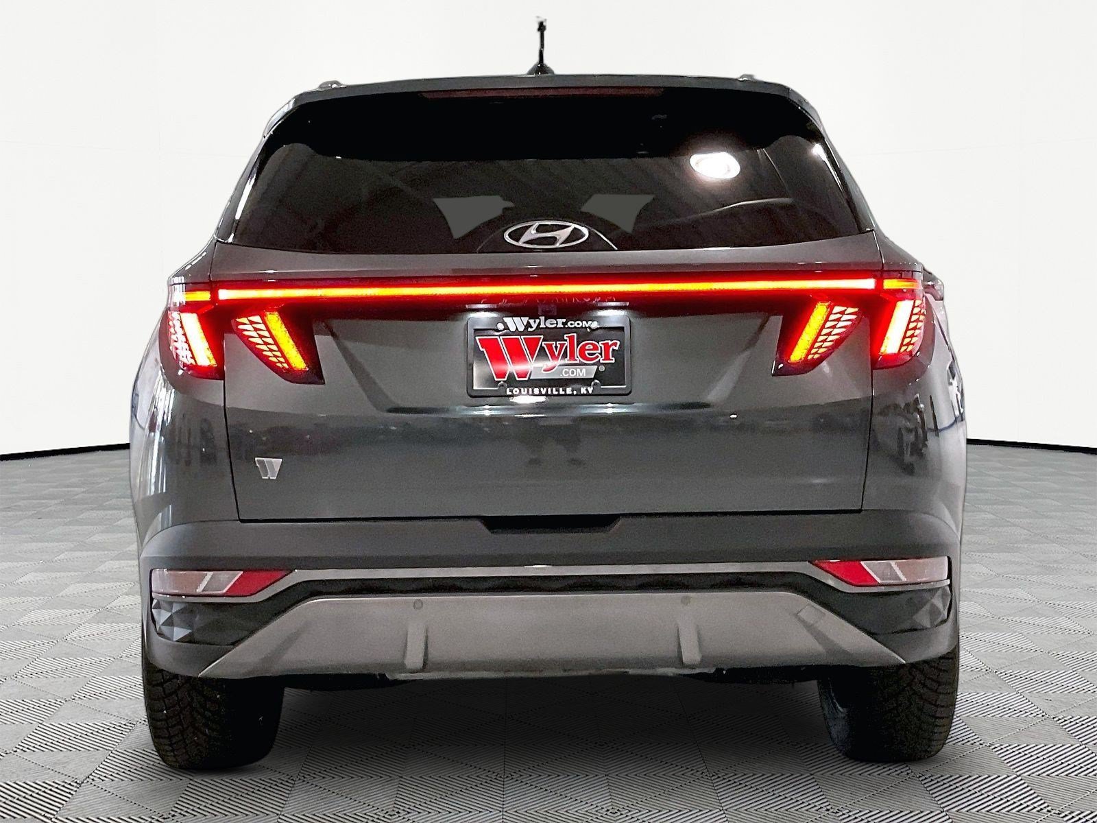 Used 2022 Hyundai Tucson Limited AWD/4WD image 5