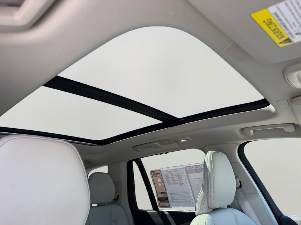 Certified 2023 Volvo XC90 B6 Ultimate AWD/4WD image 7