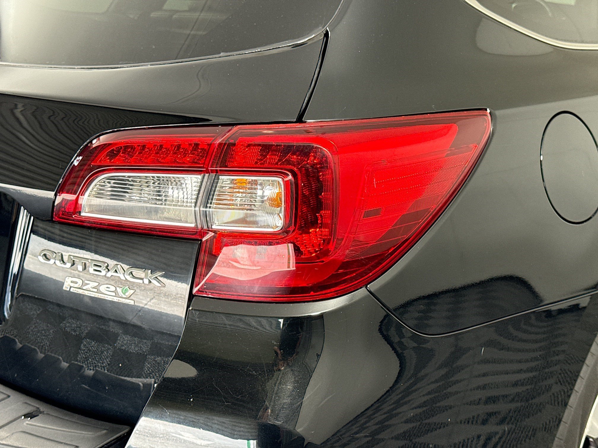 Used 2017 Subaru Outback 2.5i Touring w/ Popular Package #5A AWD/4WD image 34