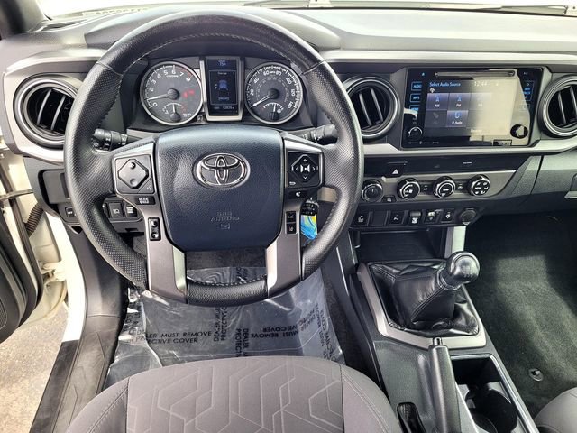 Used 2019 Toyota Tacoma TRD Off-Road w/ Technology Package AWD/4WD image 9