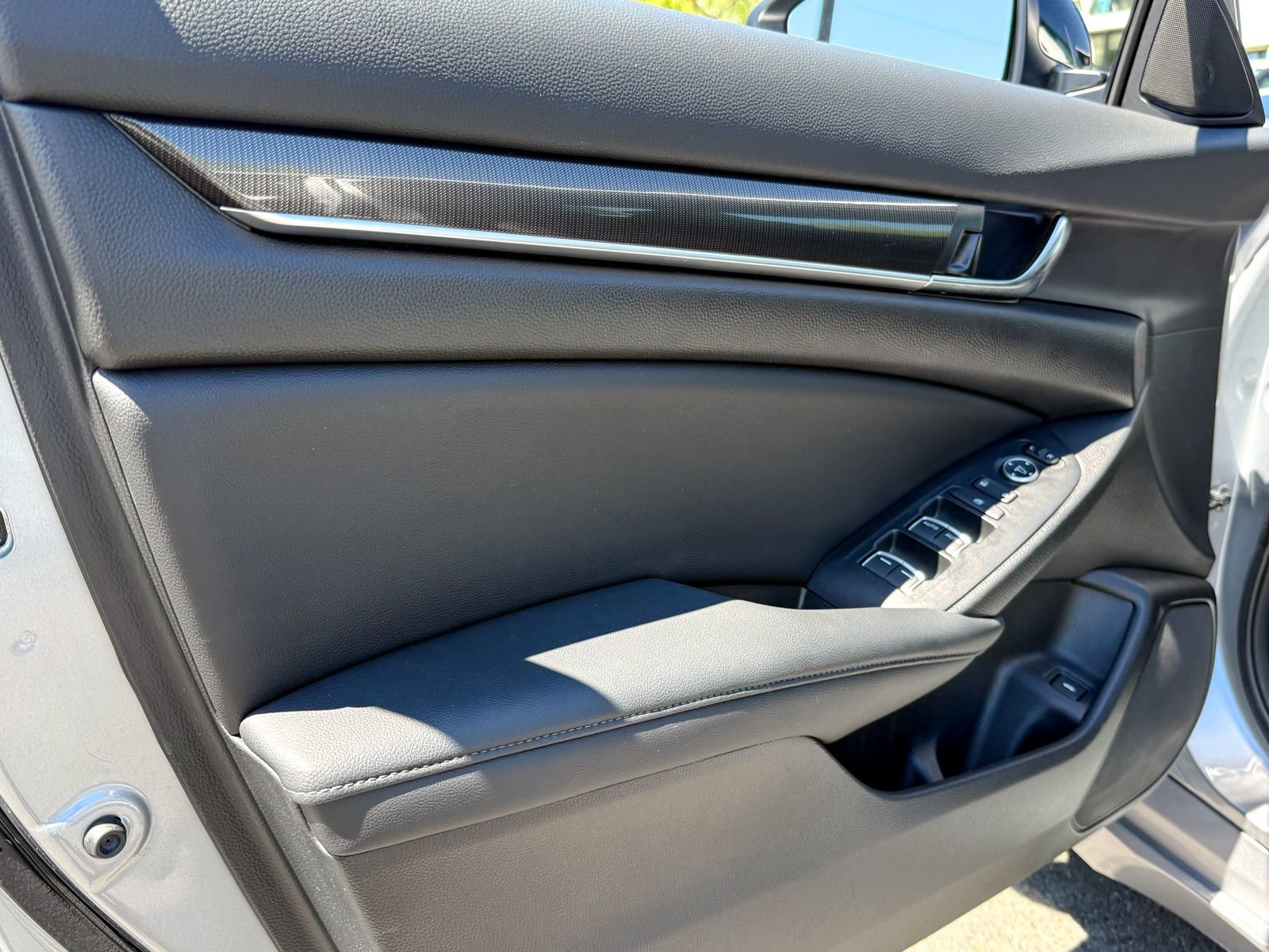 Used 2022 Honda Accord Sport Special Edition image 17