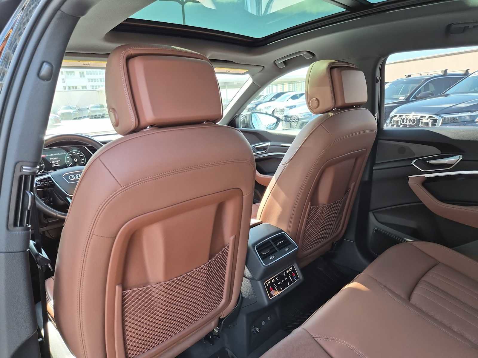 Certified 2024 Audi Q8 e-tron Premium Plus w/ Premium Plus Package image 17